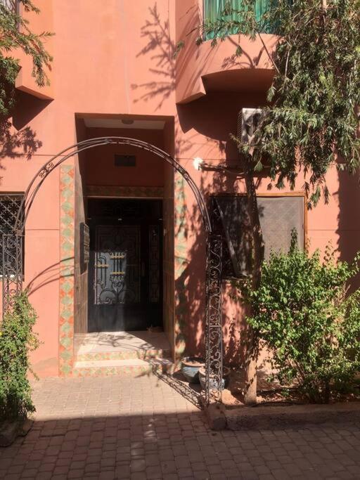 Family Steps Away From Everything Apartamento